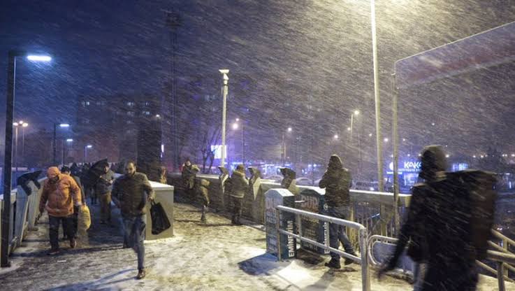 İstanbul da yarın okullar tatil