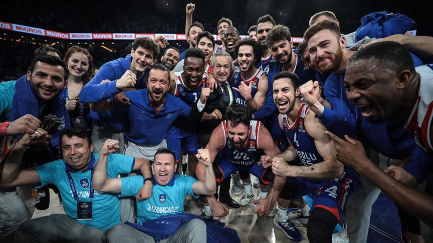Türkler Avrupa’da tarih yazıyor. İlk kez İki Türk takımı Dörtlü Final’de