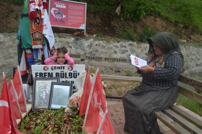 Aslan parçası Eren’in karnesi annesine verildi